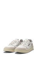 AUTRY Medalist Low Sneaker Wht/ at Nordstrom