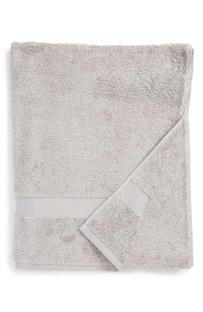 Matouk Lotus Bath Towel in Smoke at Nordstrom