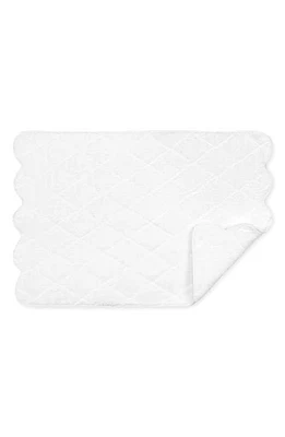 Matouk Cairo Scallop Trim Cotton Quilted Bath Mat in at Nordstrom