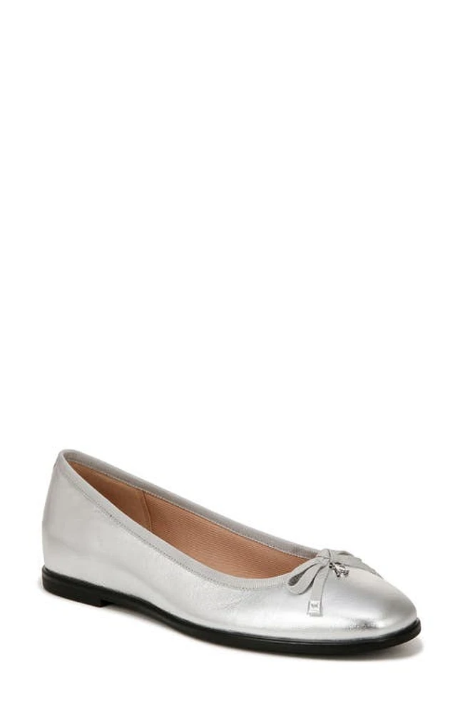 Naturalizer Essential Skimmer Flat Silver Leather at Nordstrom,