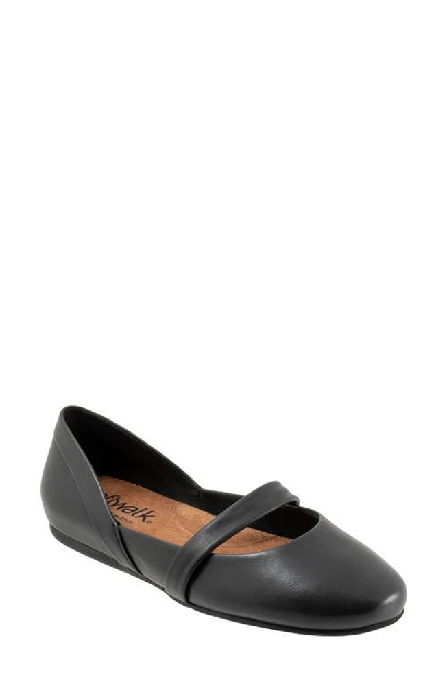 SoftWalk Samara Flat Black at Nordstrom,