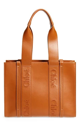 Chloé Medium Woody Leather Tote in Caramel 247 at Nordstrom