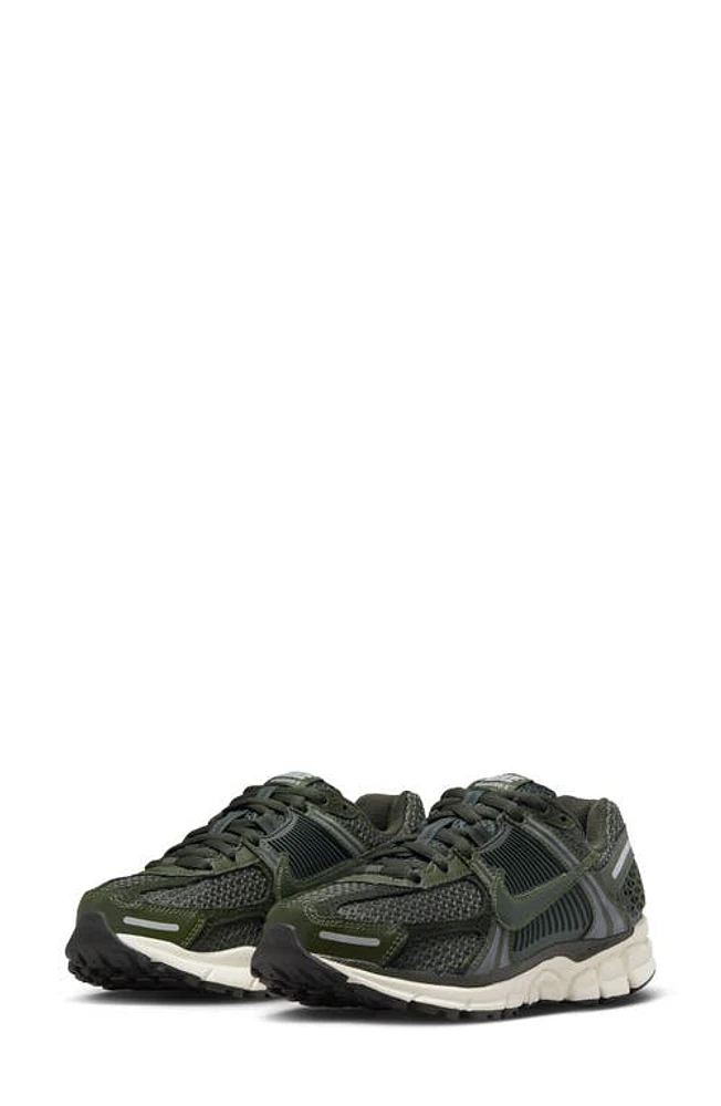 Nike Zoom Vomero 5 Sneaker Cargo Khaki/Sequoia/Sail at