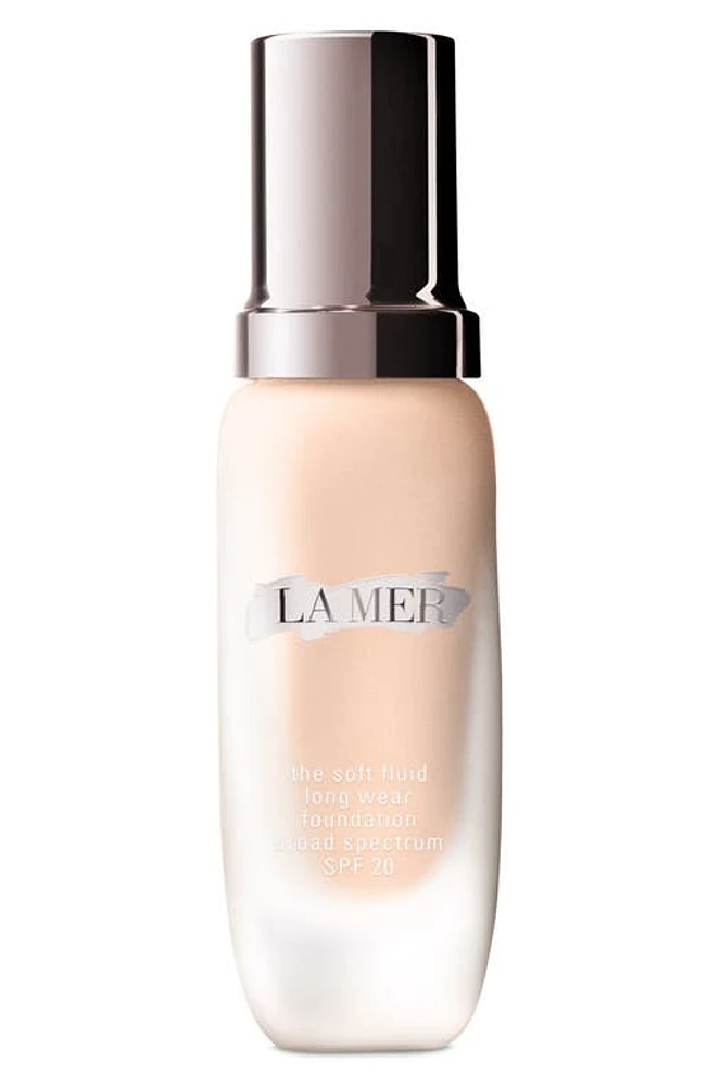 La Mer Soft Fluid Long Wear Foundation SPF 20 in 05 - Alabaster - Light/neutral at Nordstrom