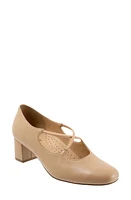 Trotters Demi Pump Nude at Nordstrom,