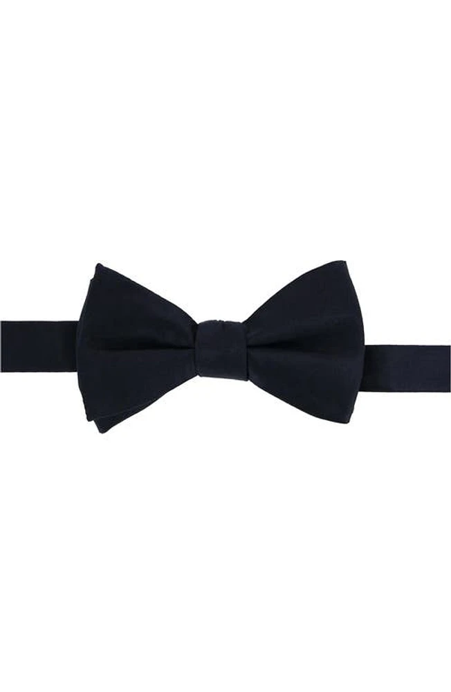 Trafalgar Sutton Pre-Tied Silk Bow Tie in Black at Nordstrom