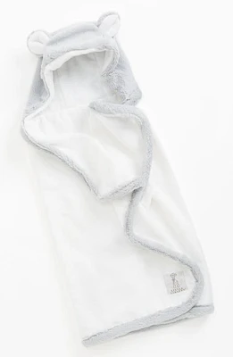 Little Giraffe Luxe Towel in Silver at Nordstrom