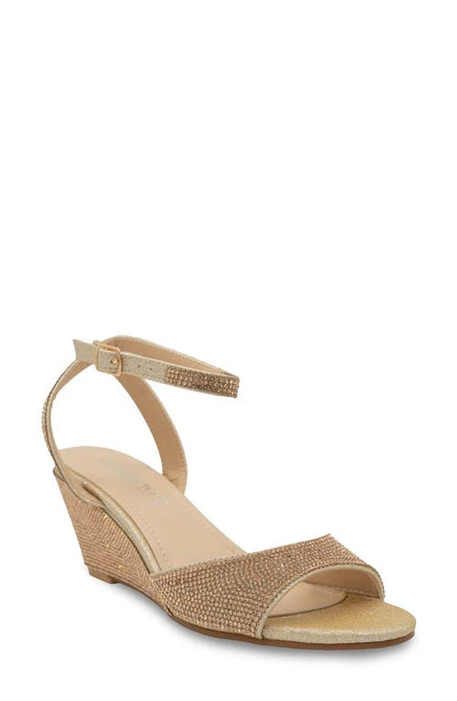 Touch Ups Moxie Ankle Strap Wedge Sandal Champagne at Nordstrom,