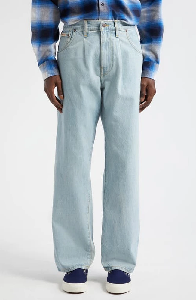 Noah Pleated Selvedge Straight Leg Jeans Light Wash at Nordstrom, 32 X