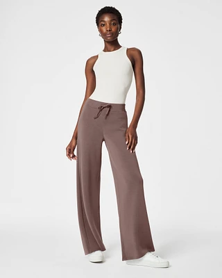 Airessentials Wide Leg Pant