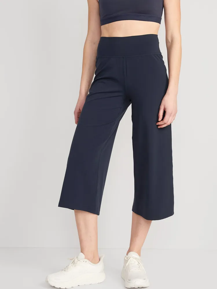 Old Navy Extra High-Waisted PowerLite Lycra ADAPTIV Cropped Pants for Women