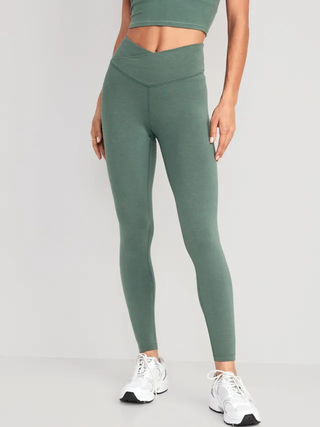 Old Navy - Extra High-Waisted PowerChill Crossover 7/8-Length