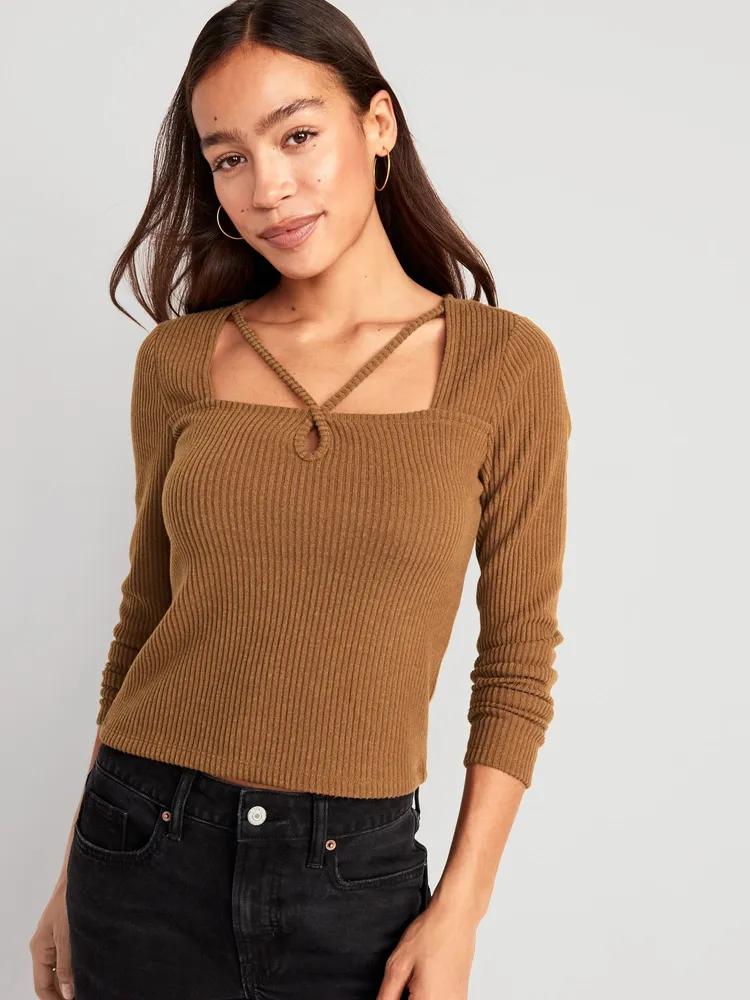 Fitted ong-Sleeve Strappy Keyhole Top