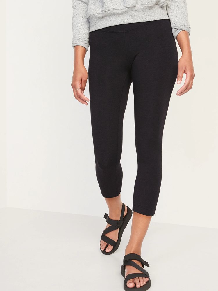 Extra High-Waisted PowerChill Crop Leggings