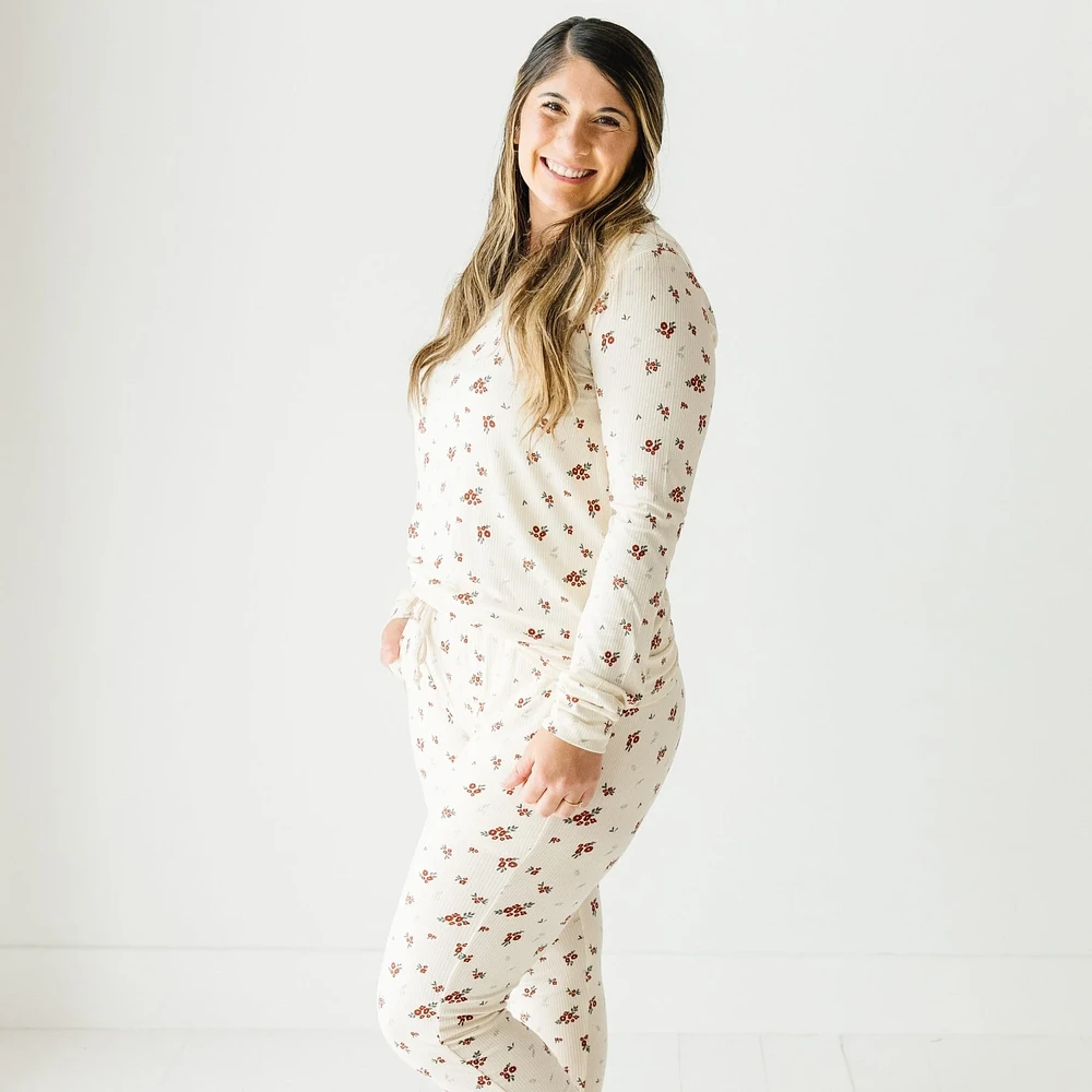 Scattered Floral Women's Pajama Set