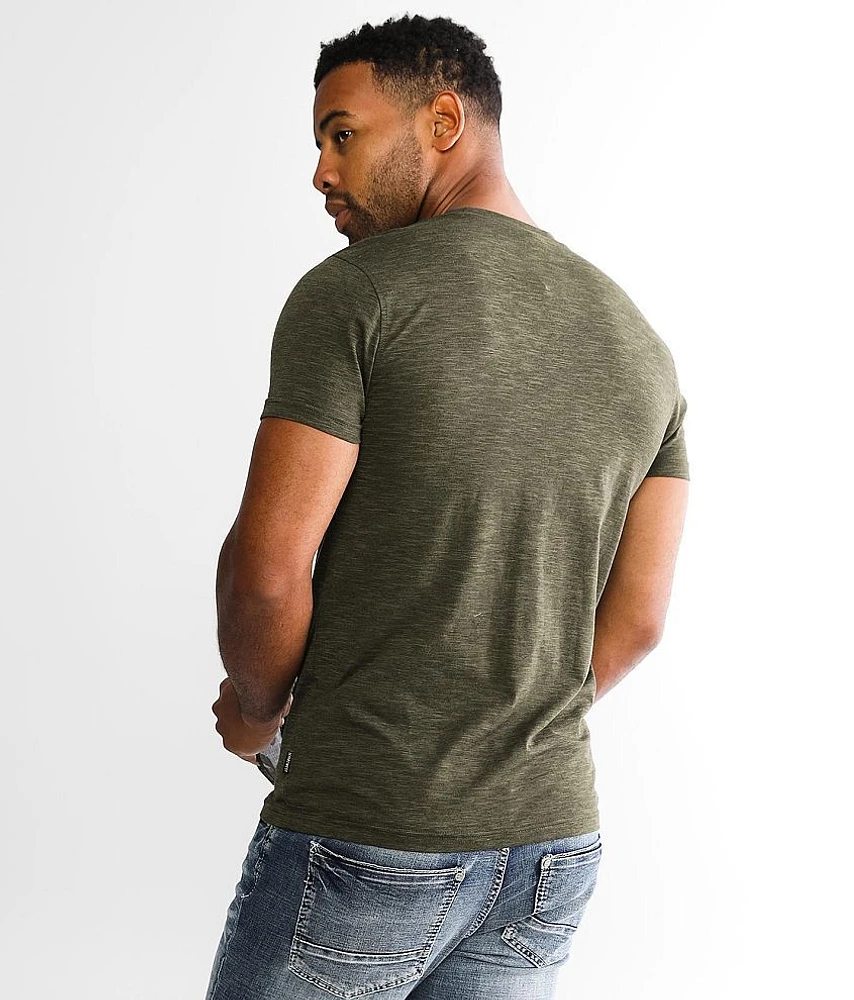 Basic T-Shirt