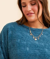 Textured Eyelash Top
