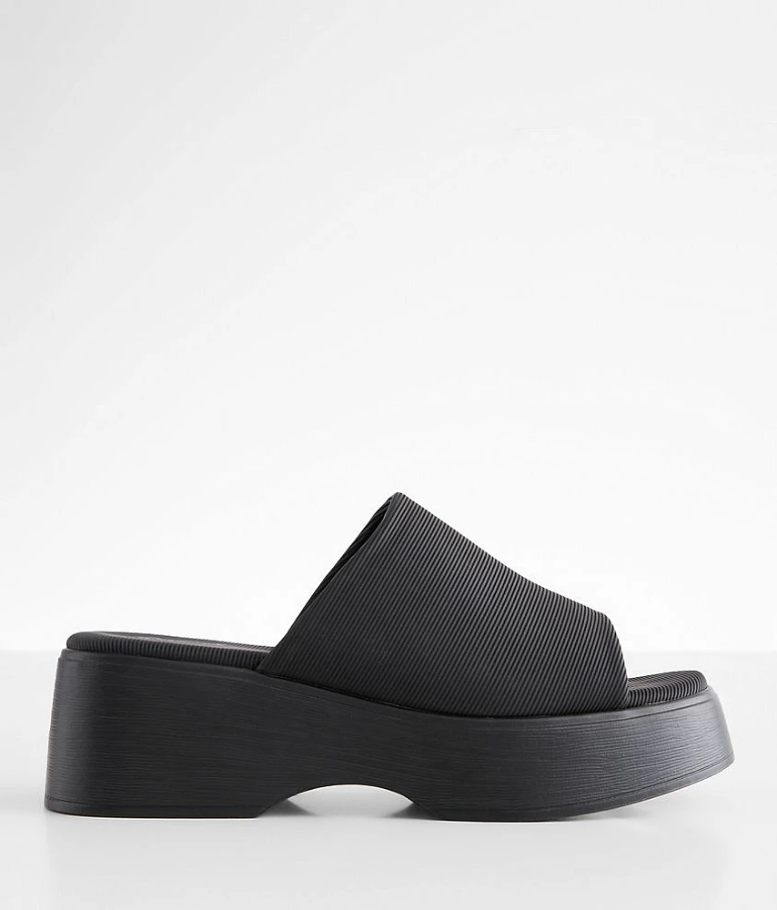 Cintra Wedge Sandal