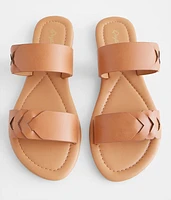 Hena Sandal