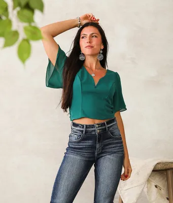 Willow & Root Sweetheart V-Wire Cropped Top