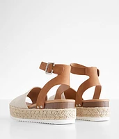 Topics Flatform Sandal