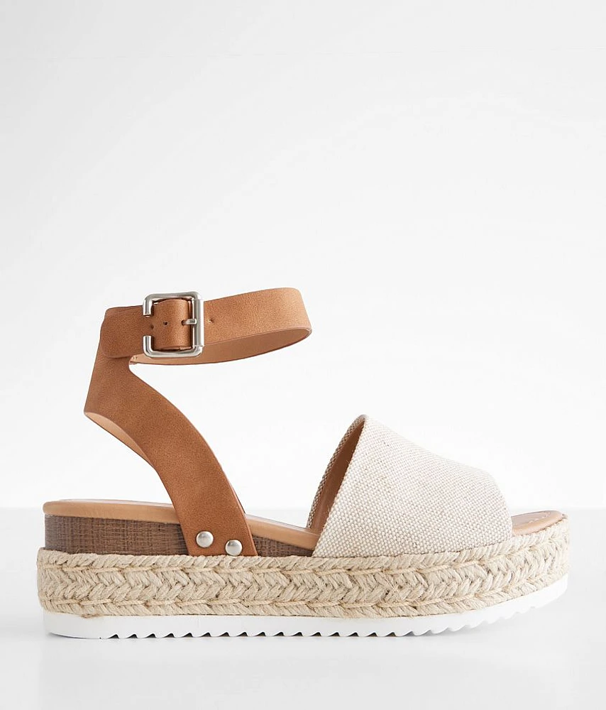 Soda Topics Flatform Sandal