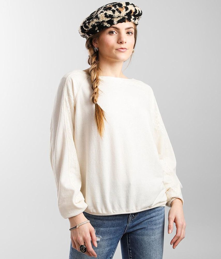 Daytrip Lace Applique Pullover