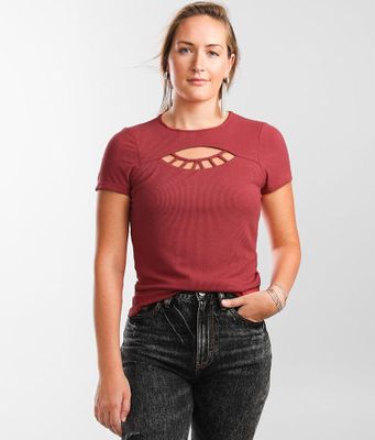 red by BKE Cut-Out Top