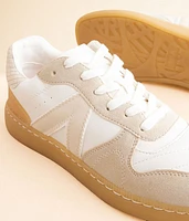 Vesta Sneaker