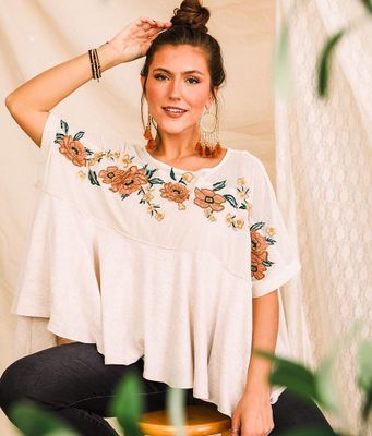 Gimmicks Oversized Floral Embroidered Top