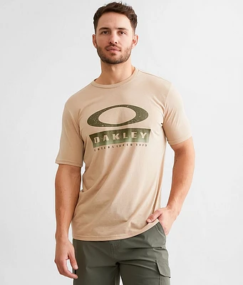 Weathered O Hydrolix™ T-Shirt