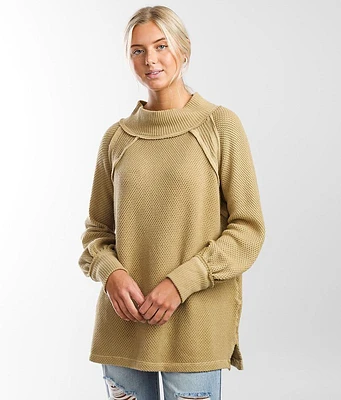She's A Keeper Top
