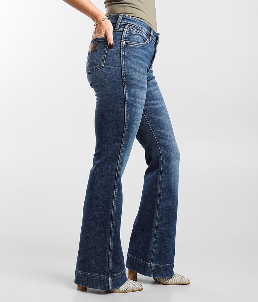Wrangler Retro Trouser Flare Stretch Jean | The Summit