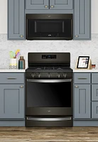 Whirlpool - 5.8 Cu. Ft. Self-Cleaning Freestanding Gas Convection Range