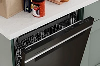 Whirlpool - 24" Top Control Built-In Dishwasher with Stainless Steel Tub, Large Capacity, 3rd Rack, 47 dBA