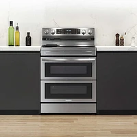 Samsung - 6.3 cu. ft. Smart Freestanding Electric Range with Flex Duo, No-Preheat Air Fry & Griddle