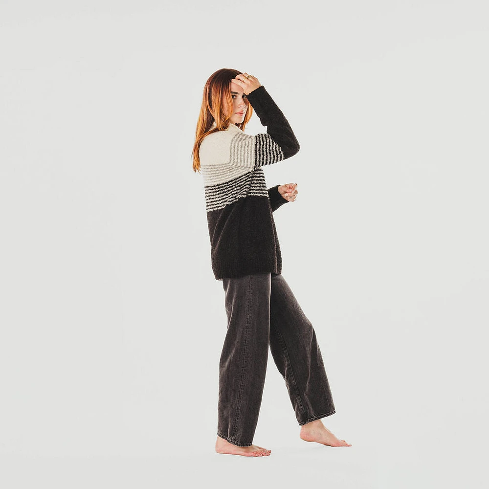 Lines Boucle Pullover