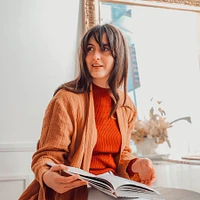 Amelia Robe