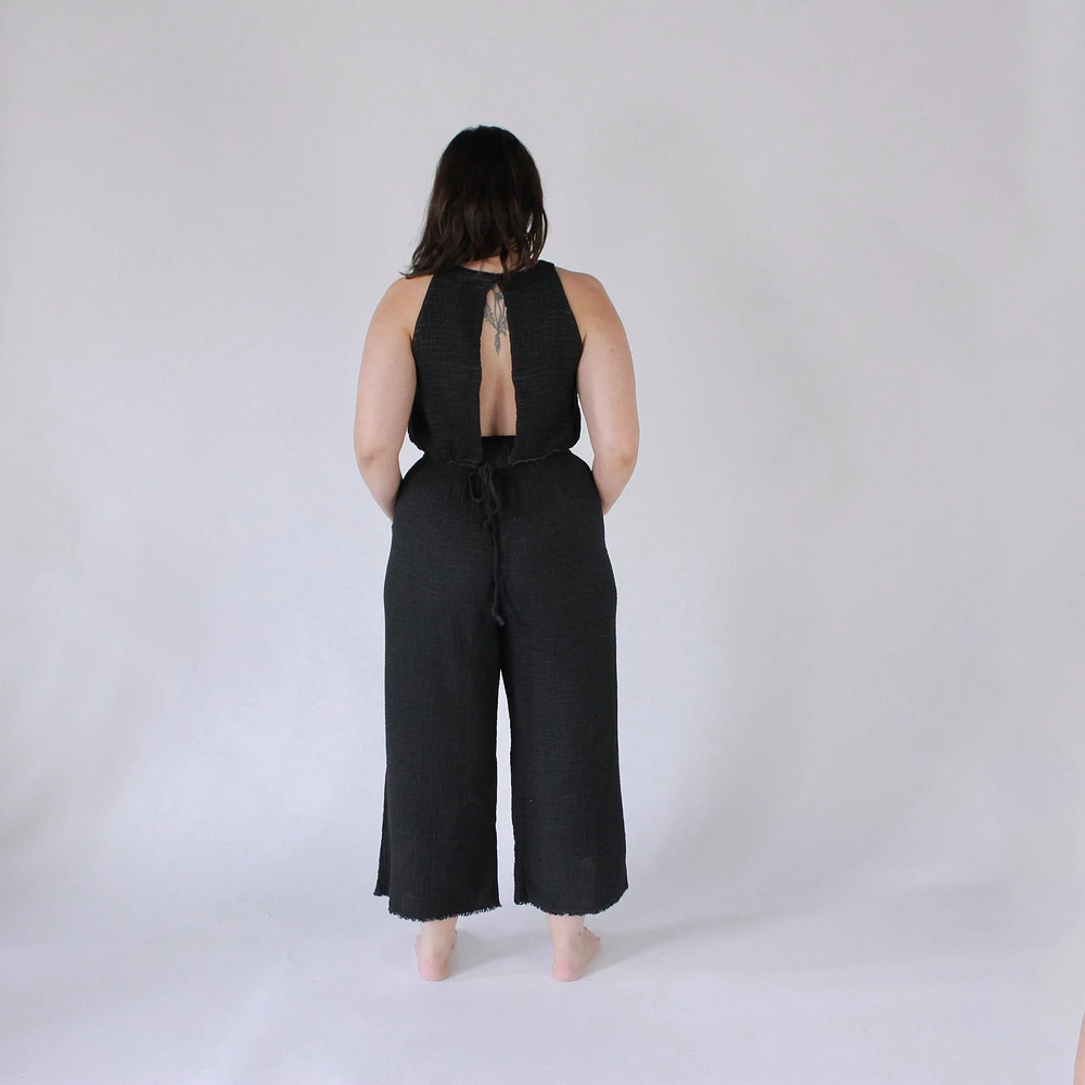 Crinkle Keyhole Tank Top