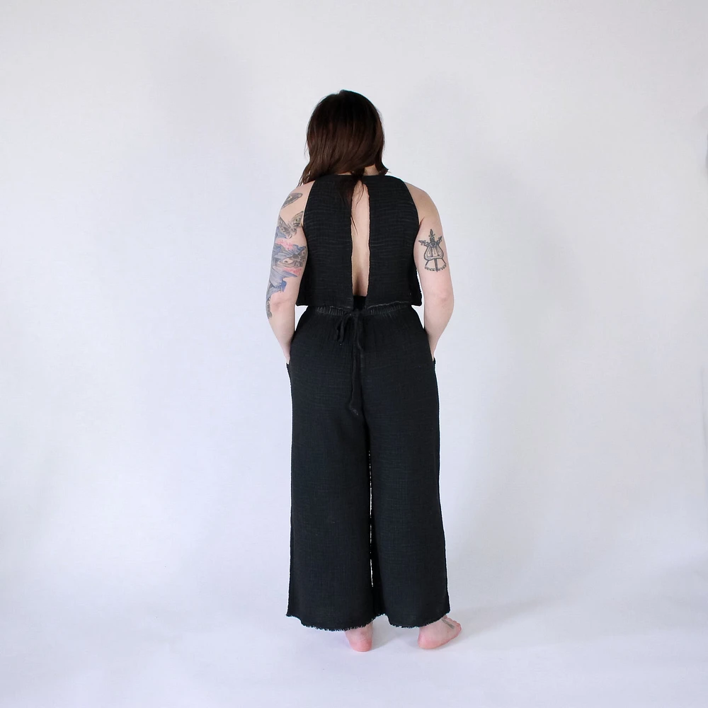 Crinkle Keyhole Tank Top
