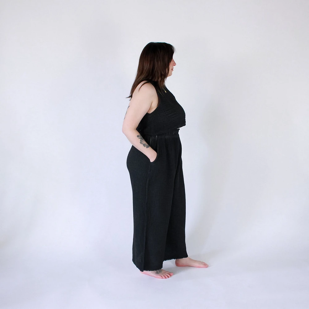 Crinkle Keyhole Tank Top
