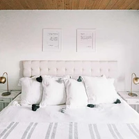 Moroccan Pom Pillow - 20x20
