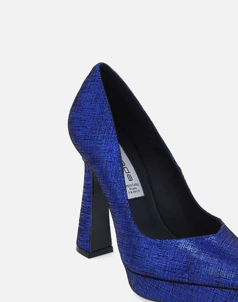 Zapatilla cerrada en ante color azul metalizado para mujer