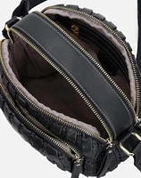 Bolso bandolera en piel vegana color negro y  tres compartimientos con cierres para mujer