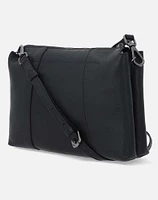 Bolso al hombro en piel color negro y tachas planas para mujer