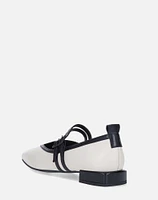 Zapato flat en piel blanca con vistas negro boble correa para mujer