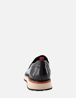 Mocasín en piel napa color negro con suela arena para hombre