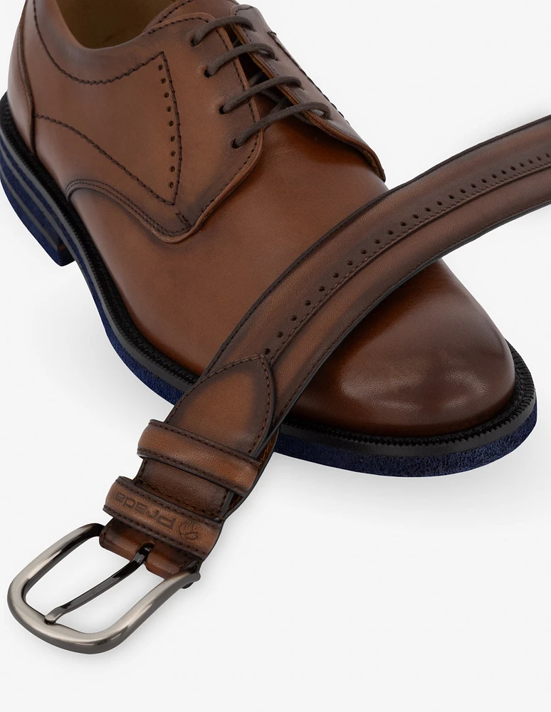 Blucher en piel napa color cuero con calado para hombre