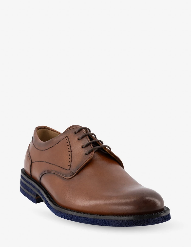 Blucher en piel napa color cuero con calado para hombre