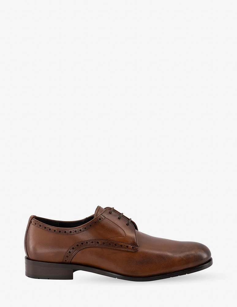 Blucher formal en piel napa color cuero con calado para hombre